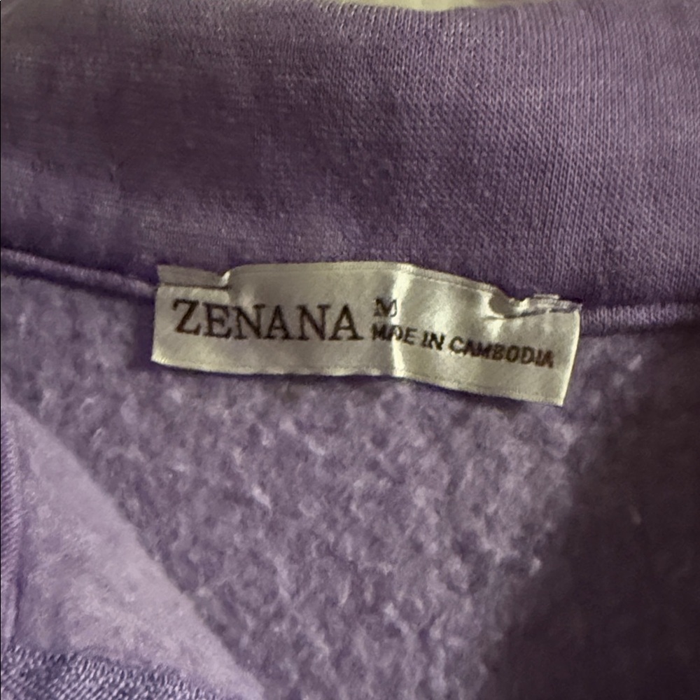 Light purple NEW pullover medium - Picture 2 of 3
